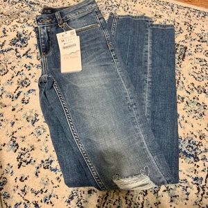 Zara mid rise skinny jeans